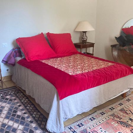 Chambre D'Hote Dans Une Belle Propriete Bed and Breakfast Arles Esterno foto